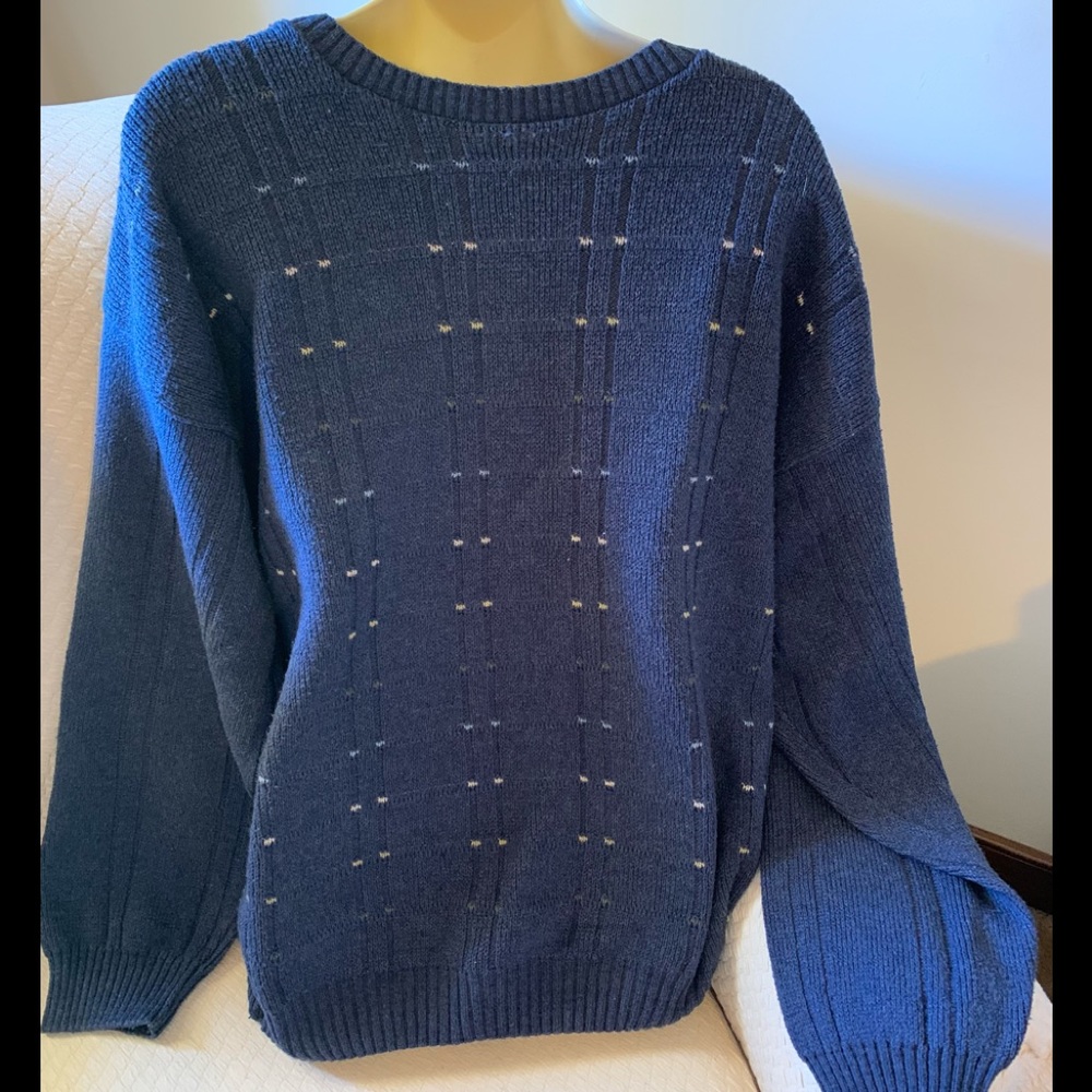 Big Price Drop Croft & Barrow Men’s crew neck sweater.